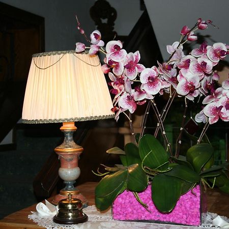 Hotel Margherita ซานมาร์ตีโนดีกัสตรอสซา ภายนอก รูปภาพ