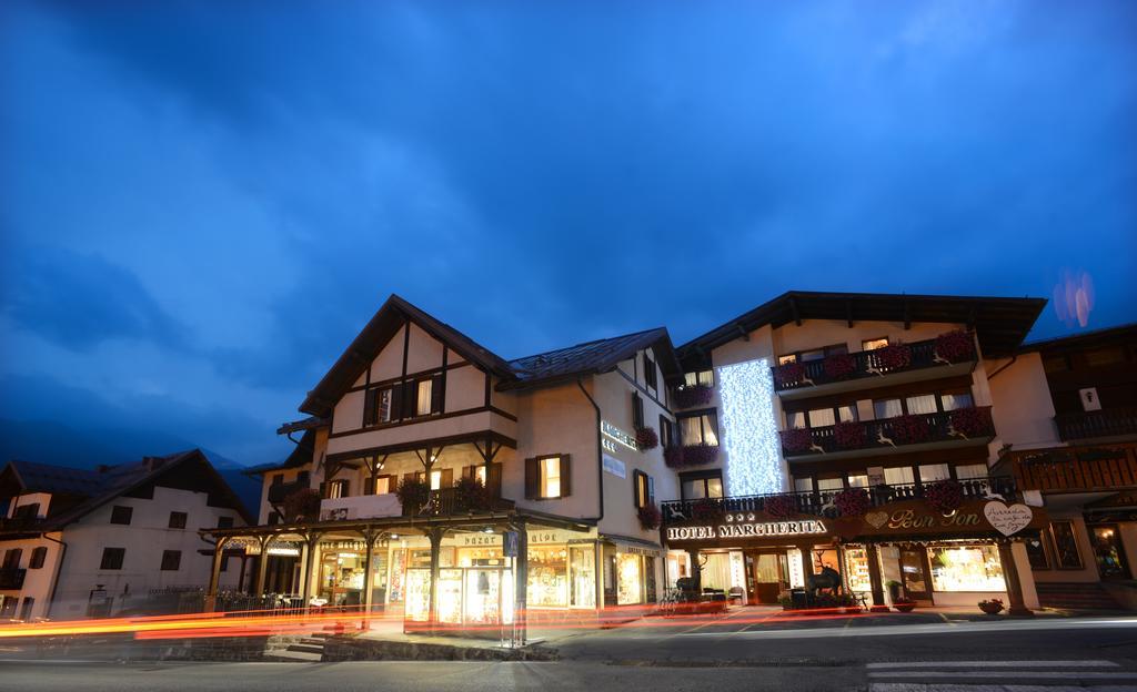 Hotel Margherita ซานมาร์ตีโนดีกัสตรอสซา ภายนอก รูปภาพ