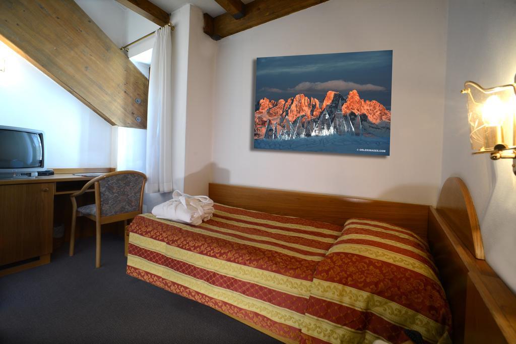 Hotel Margherita ซานมาร์ตีโนดีกัสตรอสซา ห้อง รูปภาพ